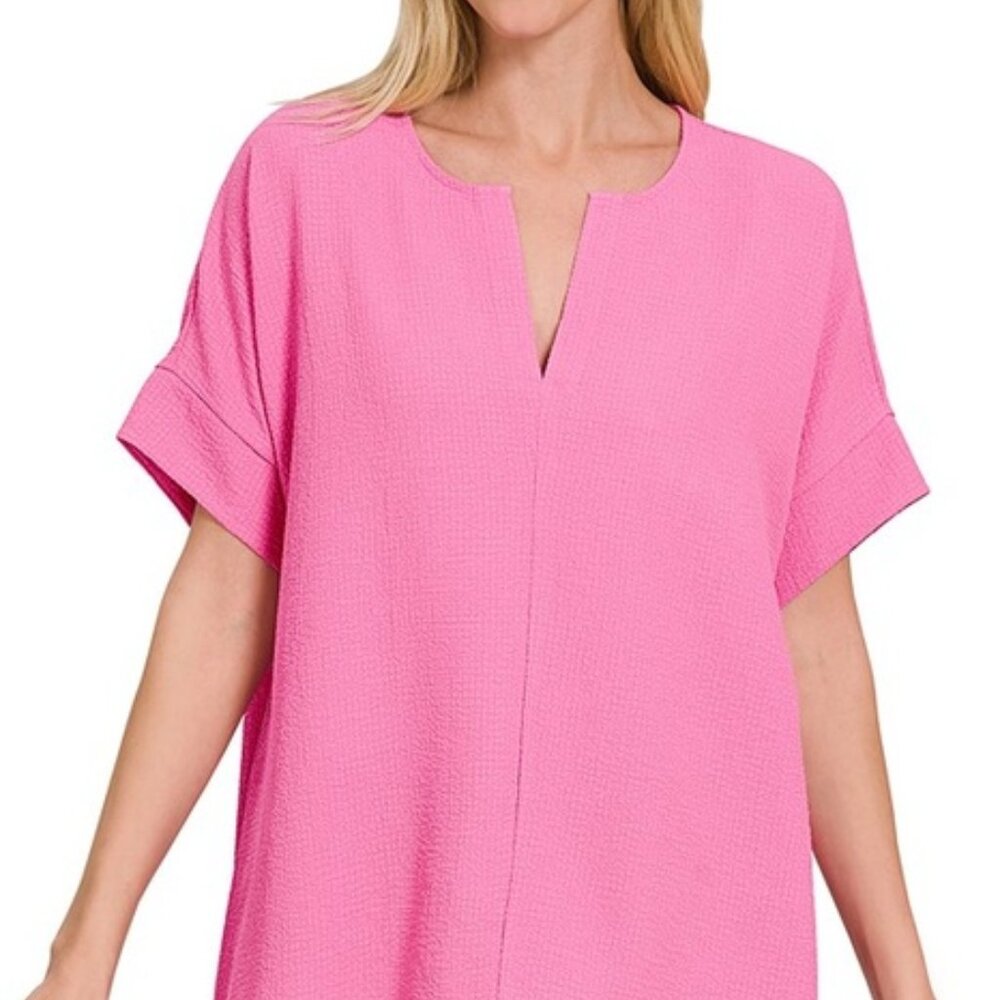 WOVEN BUBBLE AIRFLOW SPLIT NECK TOP